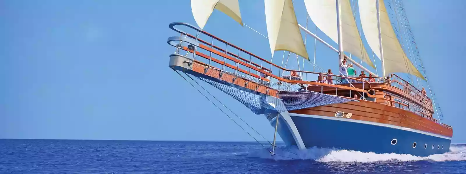 Pirates Boat excursion in Hurghada - Image 1